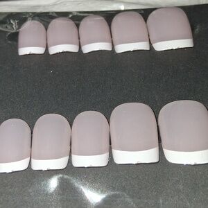 French Tip Press-on Nails